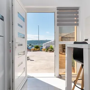  Apartment Leo